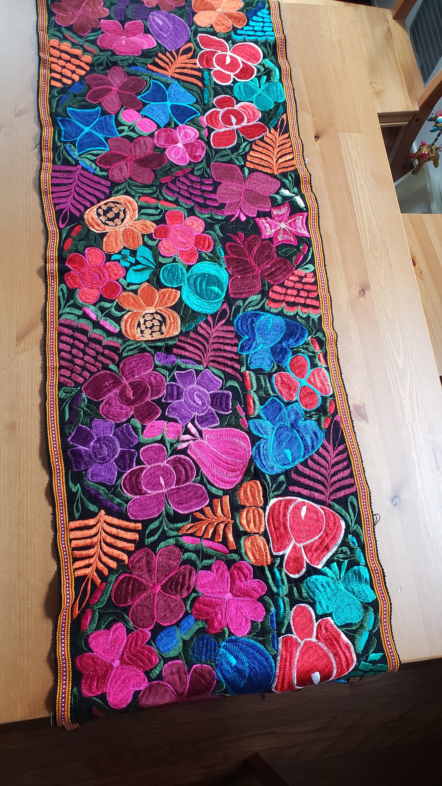 Mexican Floral Embroidered Table Runner Chiapas 90x17